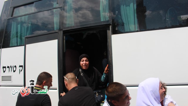 كفرقاسم -فيديو : حجا مبرور وسعيا مشكورا .. حجاج حافلة الحاج احمد الصوص تصل البلدة بسلام ودموع الفرح تغمر الجميع 